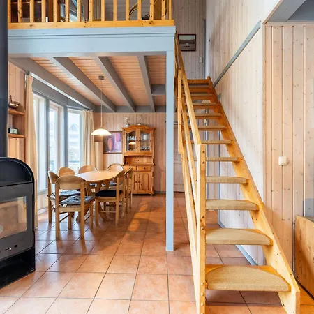 Mit Terrasse Und Balkon