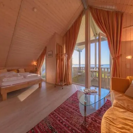 Mit Terrasse Und Balkon *