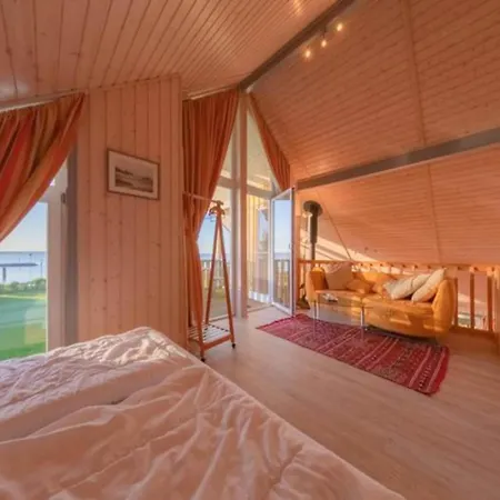 Mit Terrasse Und Balkon *