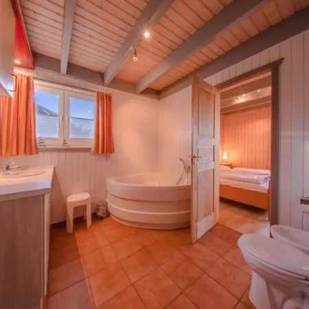 Mit Terrasse Und Balkon Holiday home