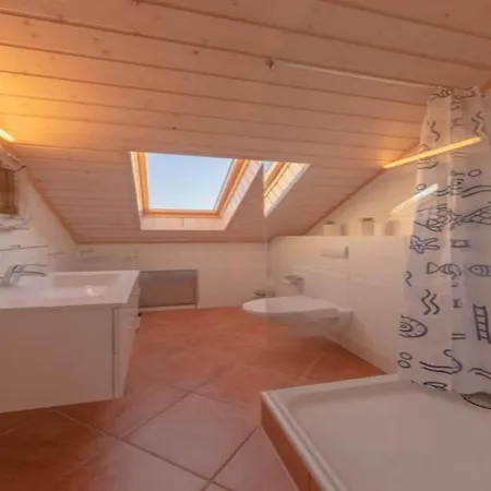 Vakantiehuis Mit Terrasse Und Balkon