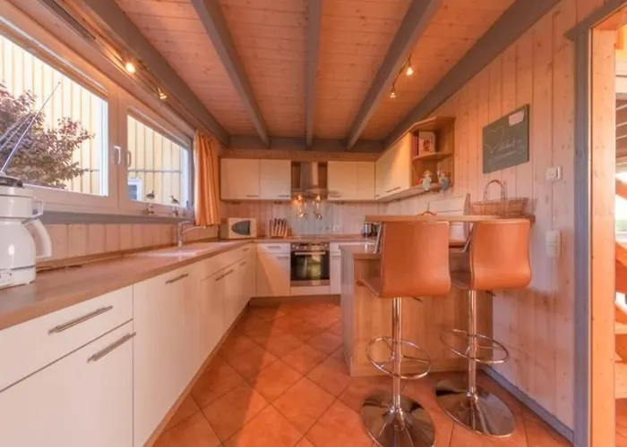 Mit Terrasse Und Balkon Hébergement de vacances Rechlin